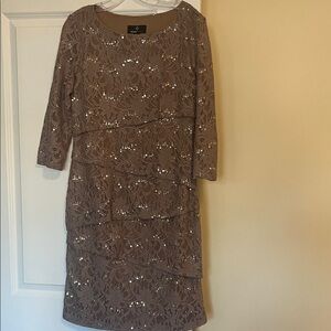 Chic 3/4 Length Sleeve Sparkly Lace Dress in Beige
